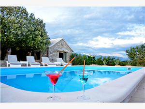 Hiša Sweet Dreams Pucisca - otok Brac, Kvadratura 70,00 m2, Namestitev z bazenom