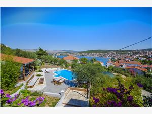 Accommodation with pool Split and Trogir riviera,Book Piveta From 220 €