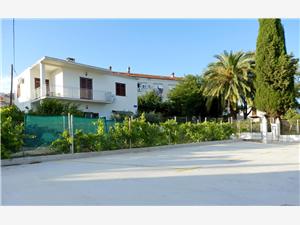 Apartment Split and Trogir riviera,Book  Romeo From 150 €