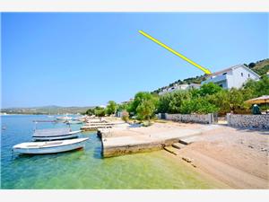 Unterkunft am Meer Šibenik Riviera,Buchen  Zvonimir Ab 107 €