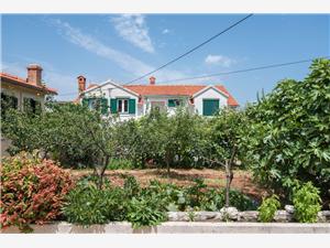 Appartement Midden Dalmatische eilanden,Reserveren  Tihana Vanaf 114 €