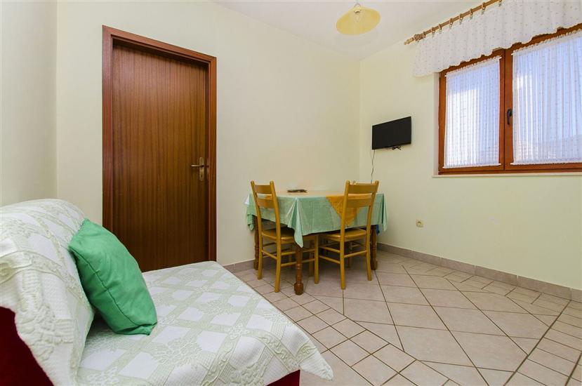 Apartment A1, for 3 persons