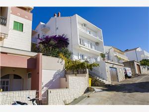 Appartements Rada Tisno - île de Murter, Superficie 50,00 m2, Distance (vol d'oiseau) jusque la mer 150 m, Distance (vol d'oiseau) jusqu'au centre ville 300 m