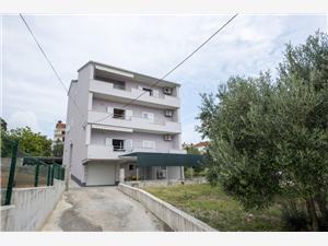 Appartement Split en Trogir Riviera,Reserveren  MERI Vanaf 71 €
