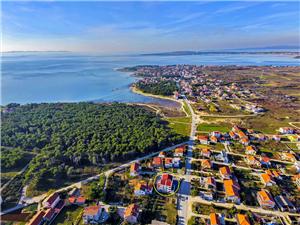 Apartments Glavan Privlaka (Zadar), Size 90.00 m2, Airline distance to town centre 400 m