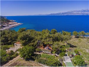 Huis Fisherman Midden Dalmatische eilanden, Afgelegen huis, Kwadratuur 45,00 m2, Lucht afstand tot de zee 60 m