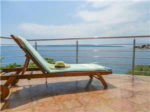 Vakantie huizen Split en Trogir Riviera,Reserveren  Mavi Vanaf 215 €