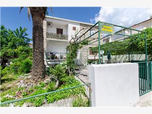 Apartamenty Lidija Makarska, Powierzchnia 25,00 m2, Odległość do morze mierzona drogą powietrzną wynosi 50 m, Odległość od centrum miasta, przez powietrze jest mierzona 300 m