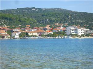 Location en bord de mer Split et la riviera de Trogir,Réservez  Neven De 176 €