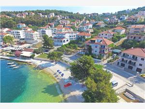 Beachfront accommodation Split and Trogir riviera,Book  Mira From 212 €