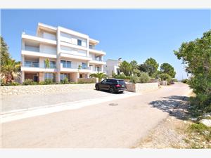 Apartments Branimir North Dalmatian islands, Size 72.00 m2, Airline distance to the sea 20 m, Airline distance to town centre 500 m