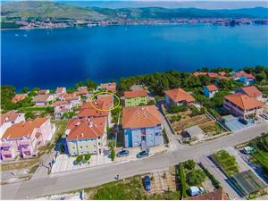 Appartementen Tonka Okrug Donji (Ciovo), Kwadratuur 23,00 m2, Lucht afstand tot de zee 60 m