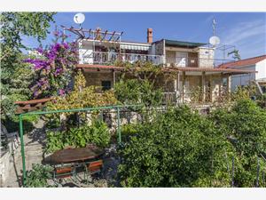 Appartement Split en Trogir Riviera,Reserveren  Nikica Vanaf 99 €
