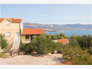 Ferienwohnung Riviera von Split und Trogir,Buchen  Ana Ab 66 €