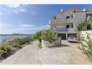 Appartements Ivan Sevid, Superficie 60,00 m2, Distance (vol d'oiseau) jusque la mer 100 m