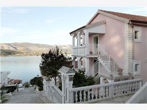 Lägenhet Split och Trogirs Riviera,Boka  Iva Från 966 SEK