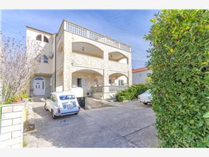 Lägenhet Split och Trogirs Riviera,Boka  Luce Från 2785 SEK