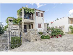 Apartment Middle Dalmatian islands,Book  Mate From 88 €