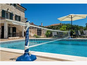 Villa Romantic Grohote, Maison de pierres, Superficie 90,00 m2, Hébergement avec piscine