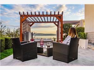 Ferienwohnung Riviera von Split und Trogir,Buchen  Ana Ab 71 €