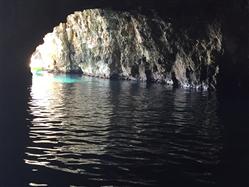 Modrá jeskyně (100 námořních mil během jednoho dne) Brna - ostrov Korcula 
