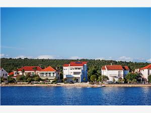 Appartements WR Sukosan (Zadar), Superficie 70,00 m2, Distance (vol d'oiseau) jusque la mer 10 m, Distance (vol d'oiseau) jusqu'au centre ville 500 m