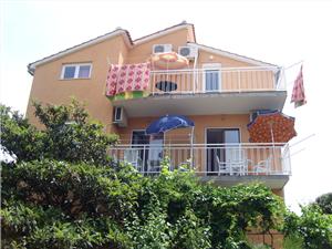 Apartmanok Ante Bilo (Primosten), Méret 35,00 m2, Légvonalbeli távolság 200 m, Központtól való távolság 70 m