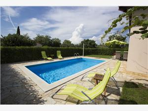 Huis Klaudio Rovinj, Kwadratuur 65,00 m2, Accommodatie met zwembad