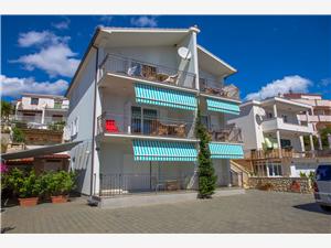 Apartmány Jure Okrug Gornji (Ciovo), Prostor 55,00 m2, Vzdušní vzdálenost od moře 70 m