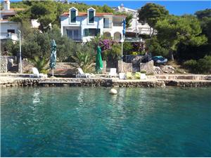 Beachfront accommodation North Dalmatian islands,Book  Rosa From 114 €