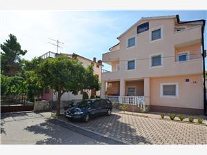 Apartments and Rooms Mladen Vodice, Size 11.00 m2, Airline distance to town centre 300 m