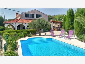Privatunterkunft mit Pool Die Inseln von Mitteldalmatien,Buchen  Nika Ab 285 €