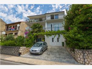 Апартаменты Dorijan i Karlo Selce (Crikvenica), квадратура 100,00 m2, Воздуха удалённость от моря 200 m, Воздух расстояние до центра города 180 m