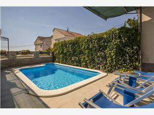 Privatunterkunft mit Pool Riviera von Split und Trogir,Buchen  Igor Ab 244 €