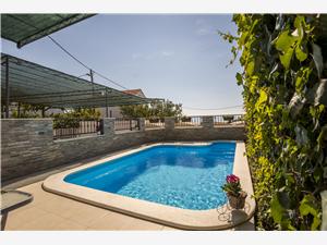 Apartma Split in Riviera Trogir,Rezerviraj  Igor Od 245 €