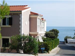 Apartments Mirjana Milna, Size 45.00 m2, Airline distance to the sea 40 m