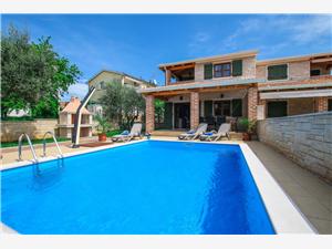 Hébergement avec piscine L’Istrie bleue,Réservez  Mare De 310 €