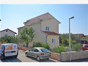 Appartement Sibenik Riviera,Reserveren  Ana Vanaf 71 €