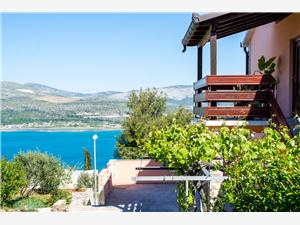 Appartement Split en Trogir Riviera,Reserveren  Teskera Vanaf 45 €