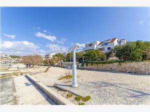 Namestitev ob morju Split in Riviera Trogir,Rezerviraj  Dario Od 135 €