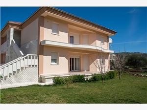 Appartement Split en Trogir Riviera,Reserveren  Josipa Vanaf 116 €