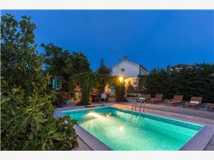 Casa Stara maslina Dobrinj - isola di Krk, Dimensioni 140,00 m2, Alloggi con piscina, Distanza aerea dal centro città 50 m
