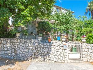 Apartman LEO NONA Novi Vinodolski (Crikvenica), Méret 70,00 m2, Légvonalbeli távolság 150 m, Központtól való távolság 300 m
