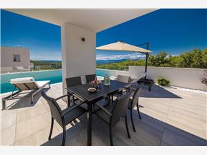 Hébergement avec piscine Riviera de Rijeka et Crikvenica,Réservez  LUIS De 524 €