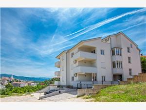Apartmaji FRANNY Novi Vinodolski (Crikvenica), Kvadratura 40,00 m2, Oddaljenost od centra 800 m