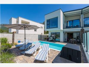 Holiday homes Rijeka and Crikvenica riviera,Book  2 From 314 €