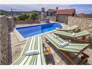Vila Burica Vinisce, Rozloha 70,00 m2, Ubytovanie s bazénom, Vzdušná vzdialenosť od centra miesta 800 m