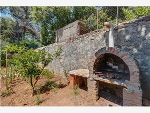 Apartments IVNA Veli Losinj - island Losinj, Size 30.00 m2, Airline distance to town centre 200 m