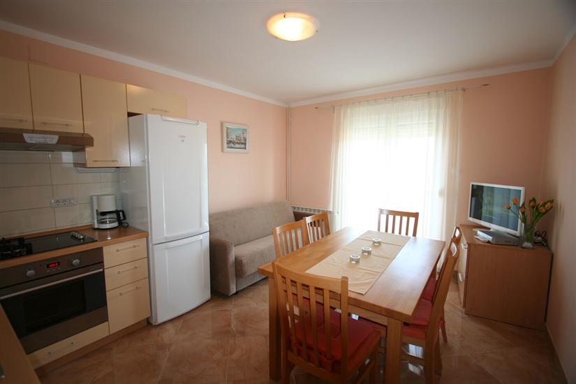 Apartment A2, for 7 persons