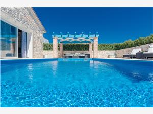 Vila Azzura Sukosan (Zadar), Prostor 100,00 m2, Soukromé ubytování s bazénem, Vzdušní vzdálenost od moře 70 m